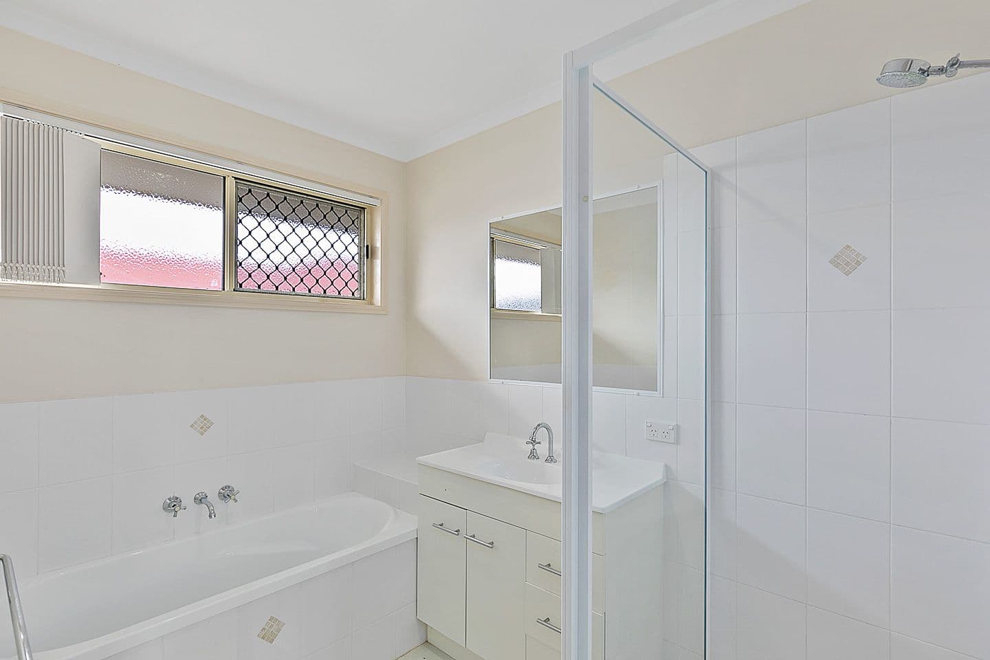 8 Emerald Park Way, Urangan QLD 4655, Urangan - Thumbnail 6