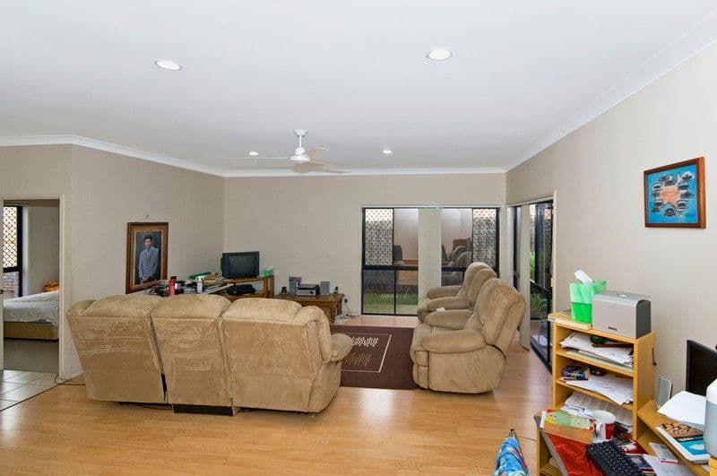 28 Tussock Crescent, ELANORA QLD 4221, Elanora - Thumbnail 7