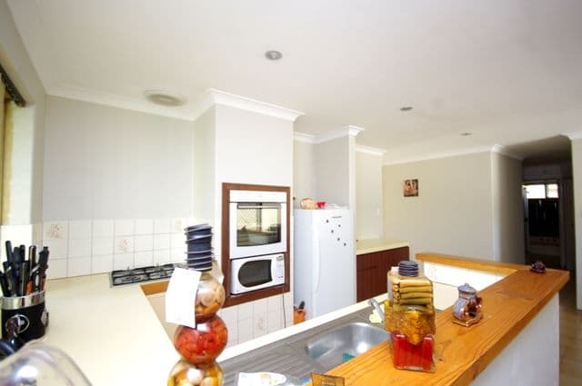 24 Slindon Street, NOLLAMARA WA 6061, Nollamara - Thumbnail 4