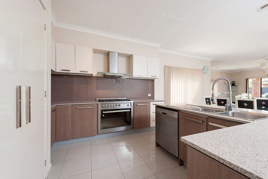 64 Hyde Park Avenue, Craigieburn VIC 3064, Craigieburn - Thumbnail 2