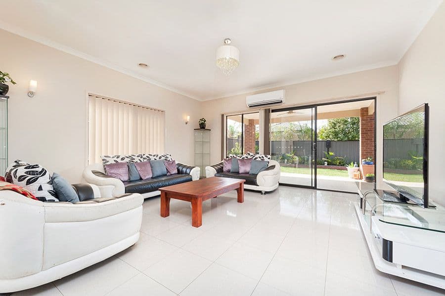 64 Hyde Park Avenue, Craigieburn VIC 3064, Craigieburn - Thumbnail 3