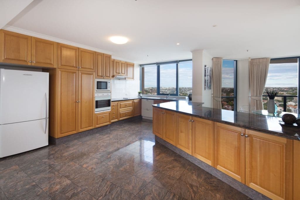  8 Goodwin Street, KANGAROO POINT QLD 4169, Kangaroo Point - Thumbnail 3