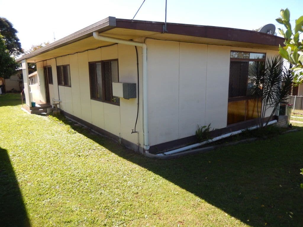 17 Emerald Street, Brassall QLD 4305, Brassall - Thumbnail 2
