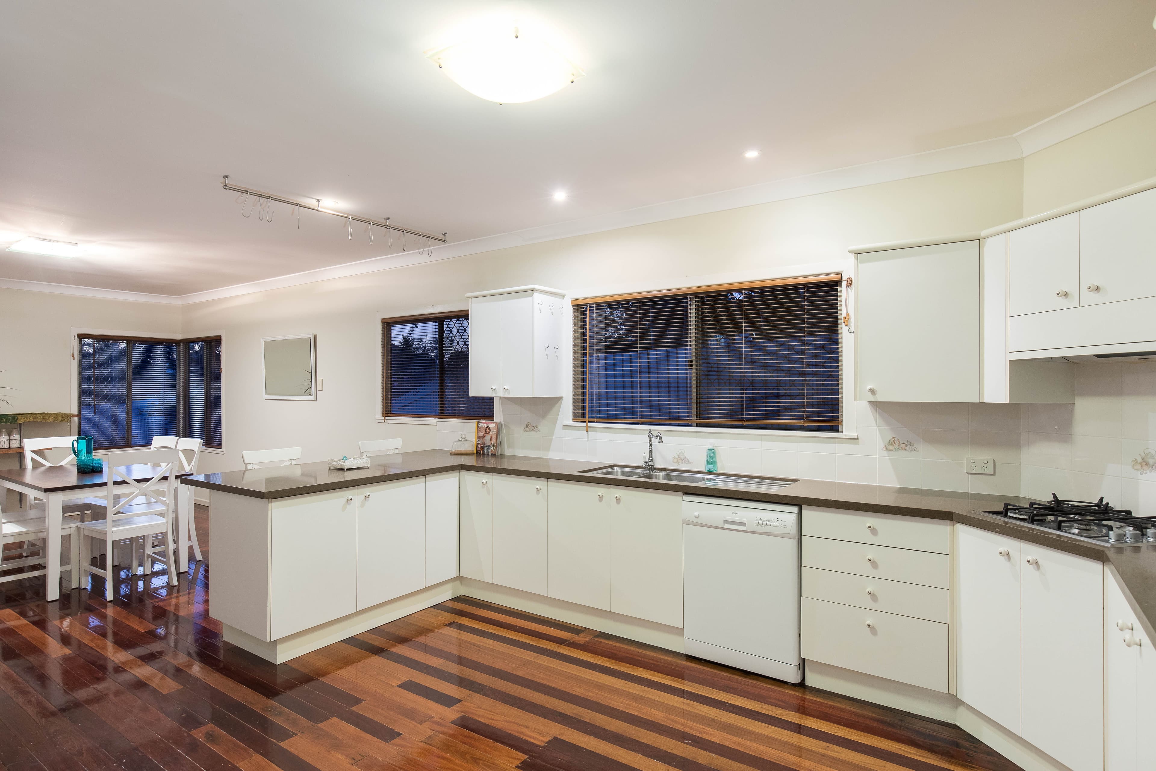 8 Julian Street, Morningside QLD 4170, Morningside - Thumbnail 5