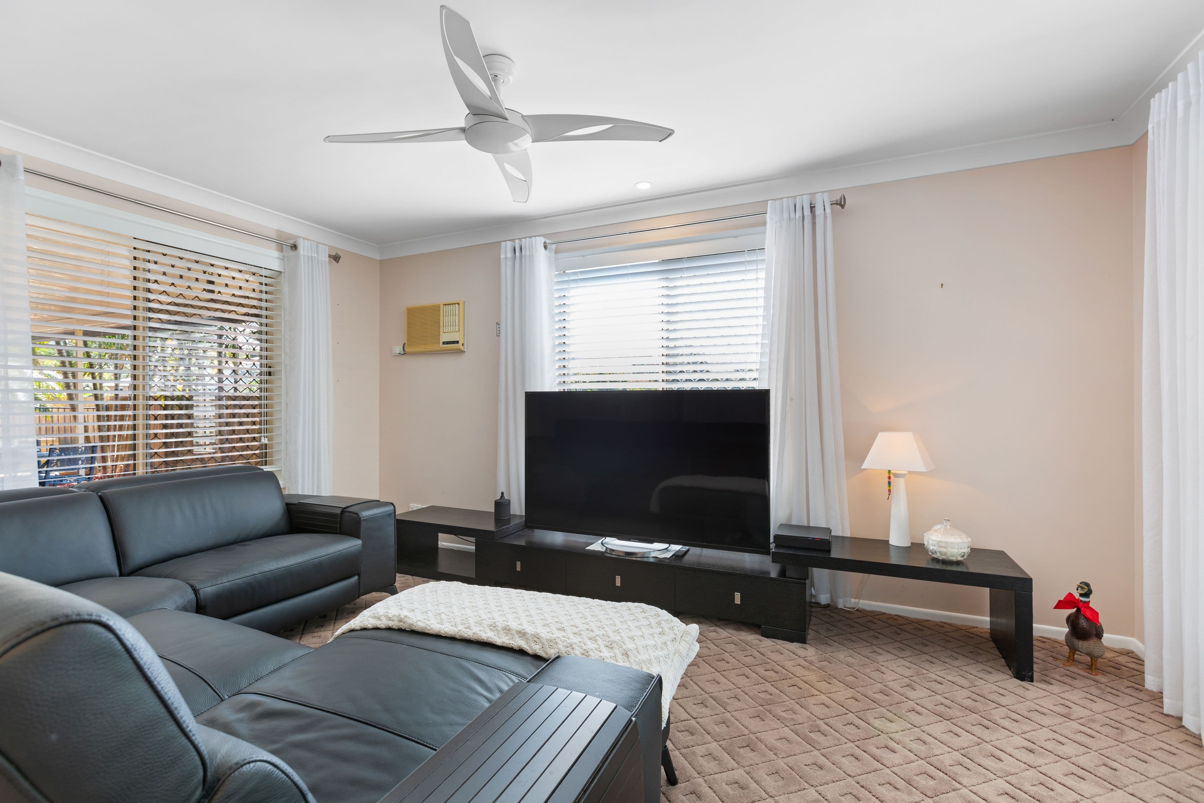 4 Paradise Court, Eatons Hill QLD 4037, Eatons Hill - Thumbnail 3