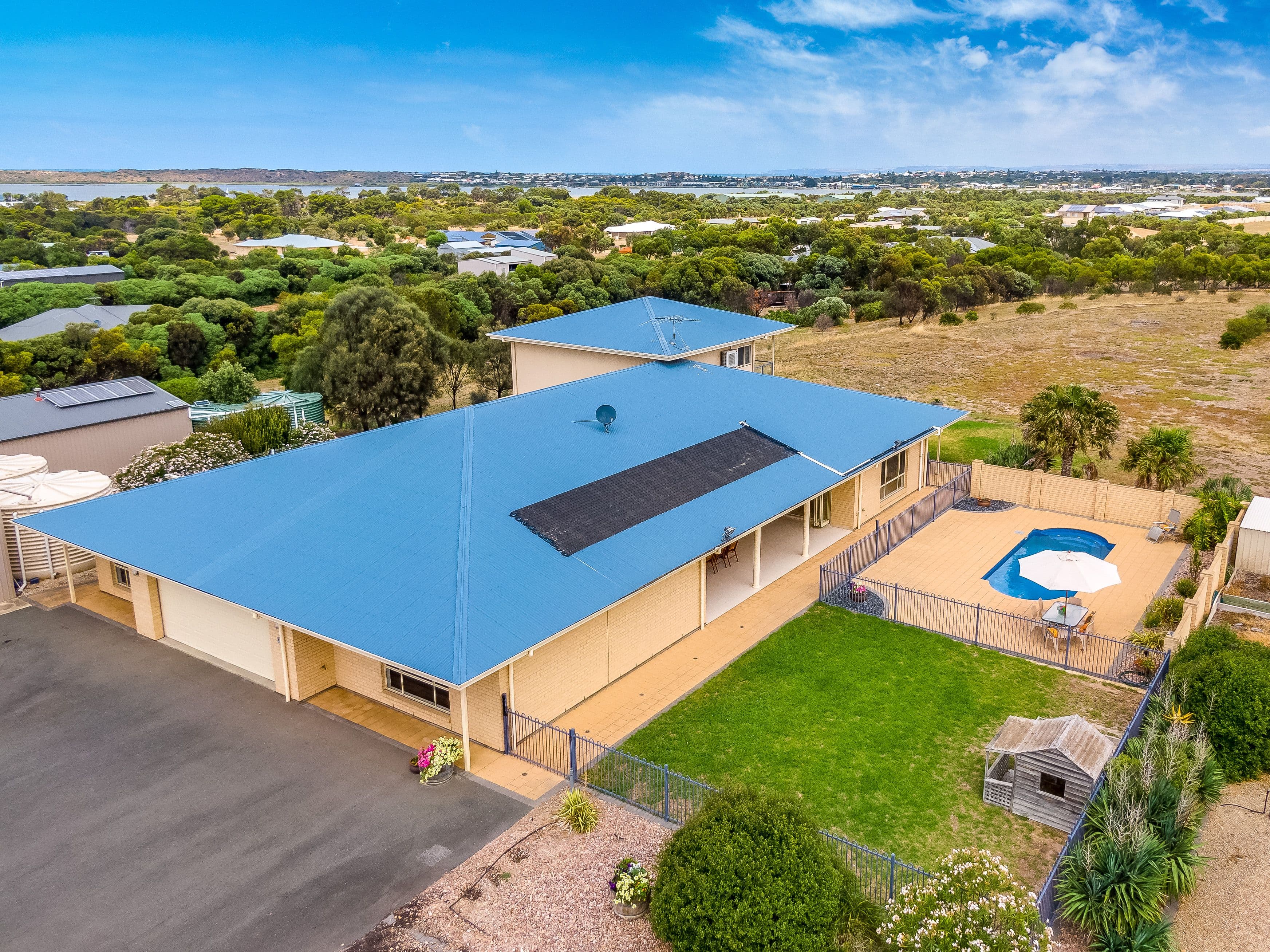 11 Captain Sturt Road, Hindmarsh Island SA 5214, Hindmarsh Island - Thumbnail 2