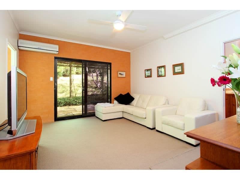 23 Hillcrest Place, CHAPEL HILL QLD 4069, Chapel Hill - Thumbnail 5