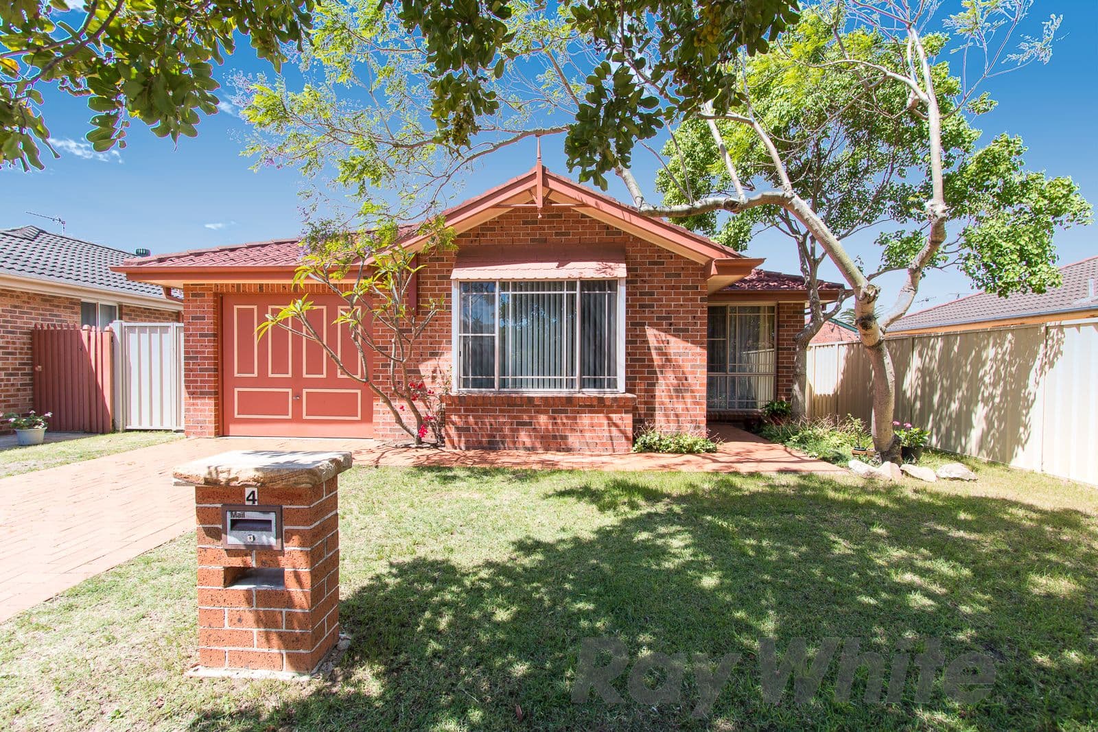 4 Hollingsford Crescent, Carrington - Image 1