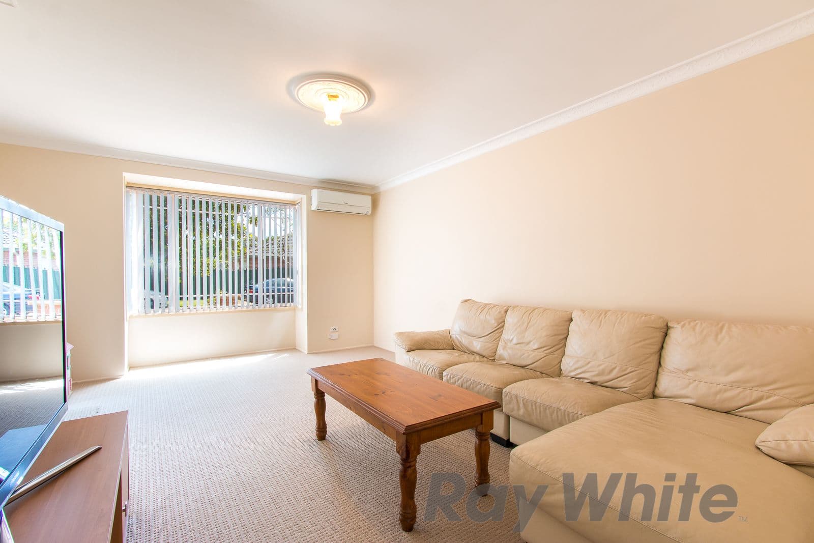 4 Hollingsford Crescent, Carrington - Thumbnail 4