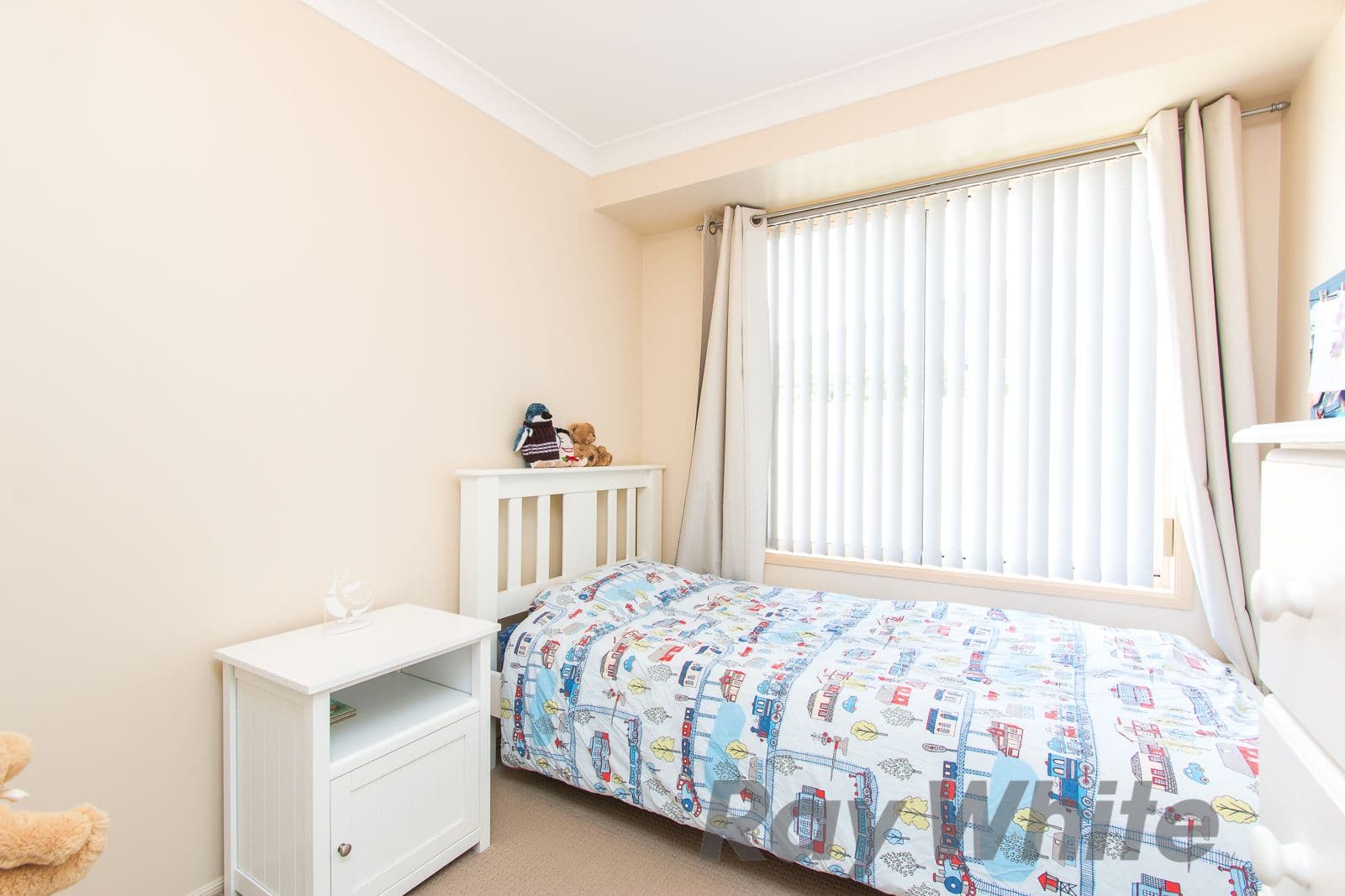 4 Hollingsford Crescent, Carrington - Thumbnail 7