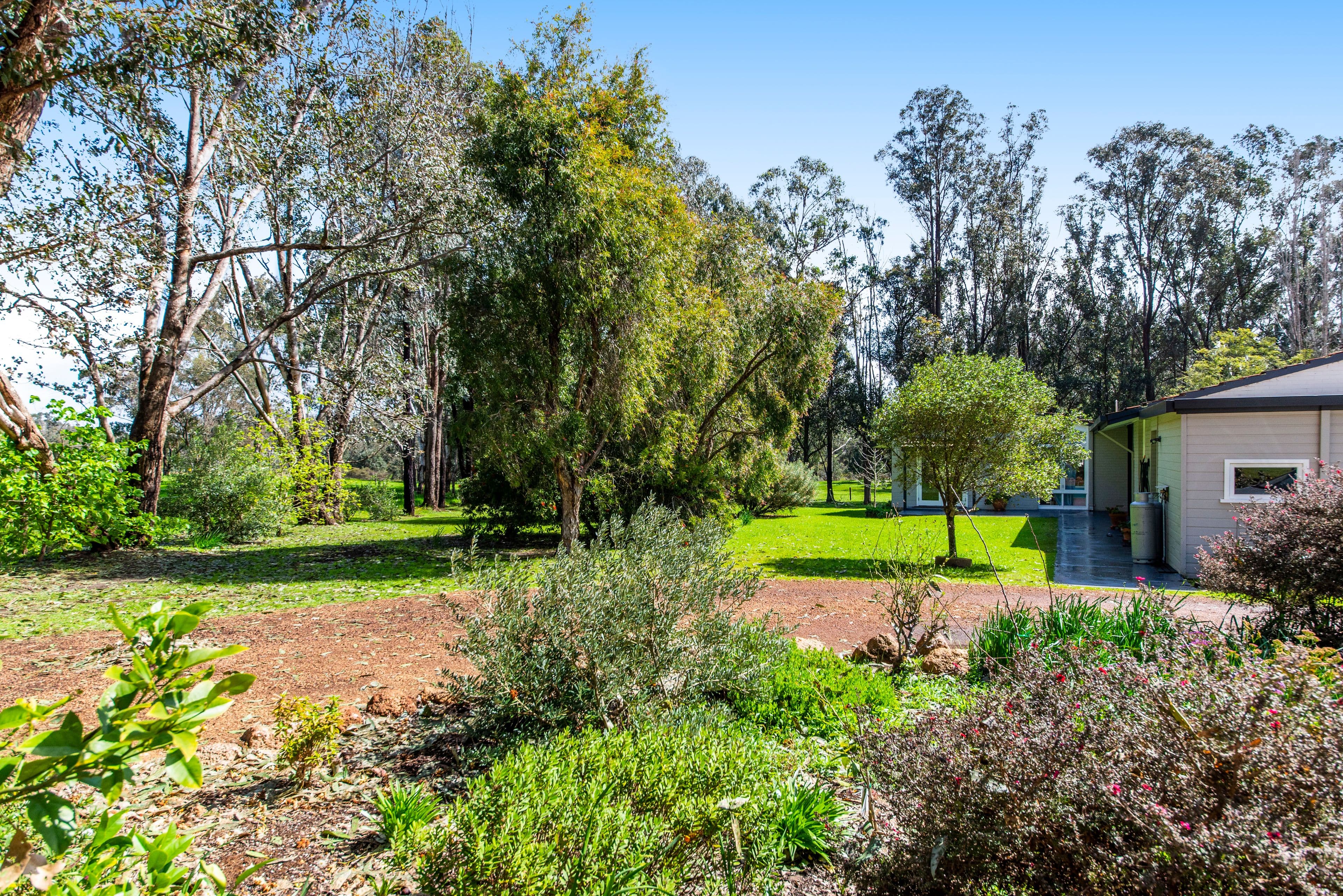 11 East Nannup Road, Nannup WA 6275, East Nannup - Thumbnail 4