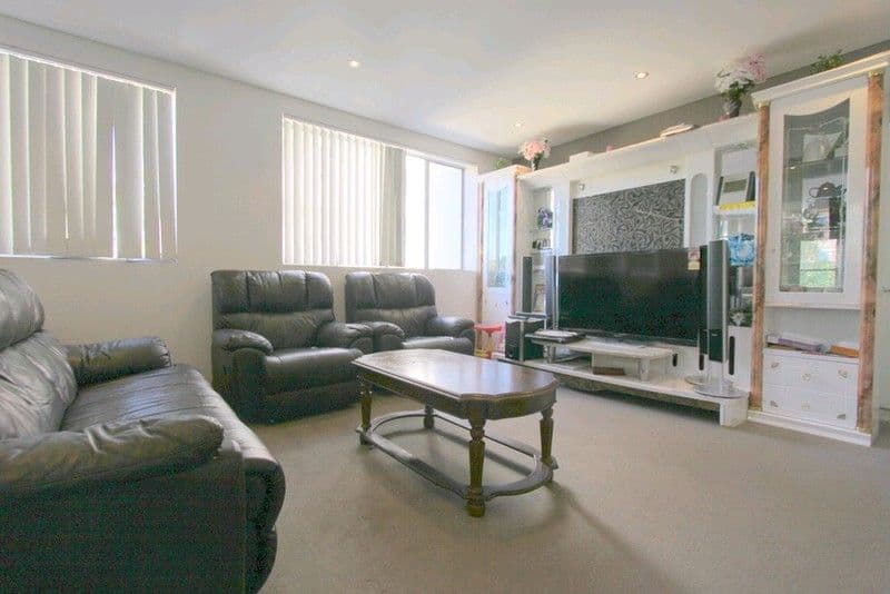 12 Bathurst Street, LIVERPOOL NSW 2170, Liverpool - Thumbnail 2