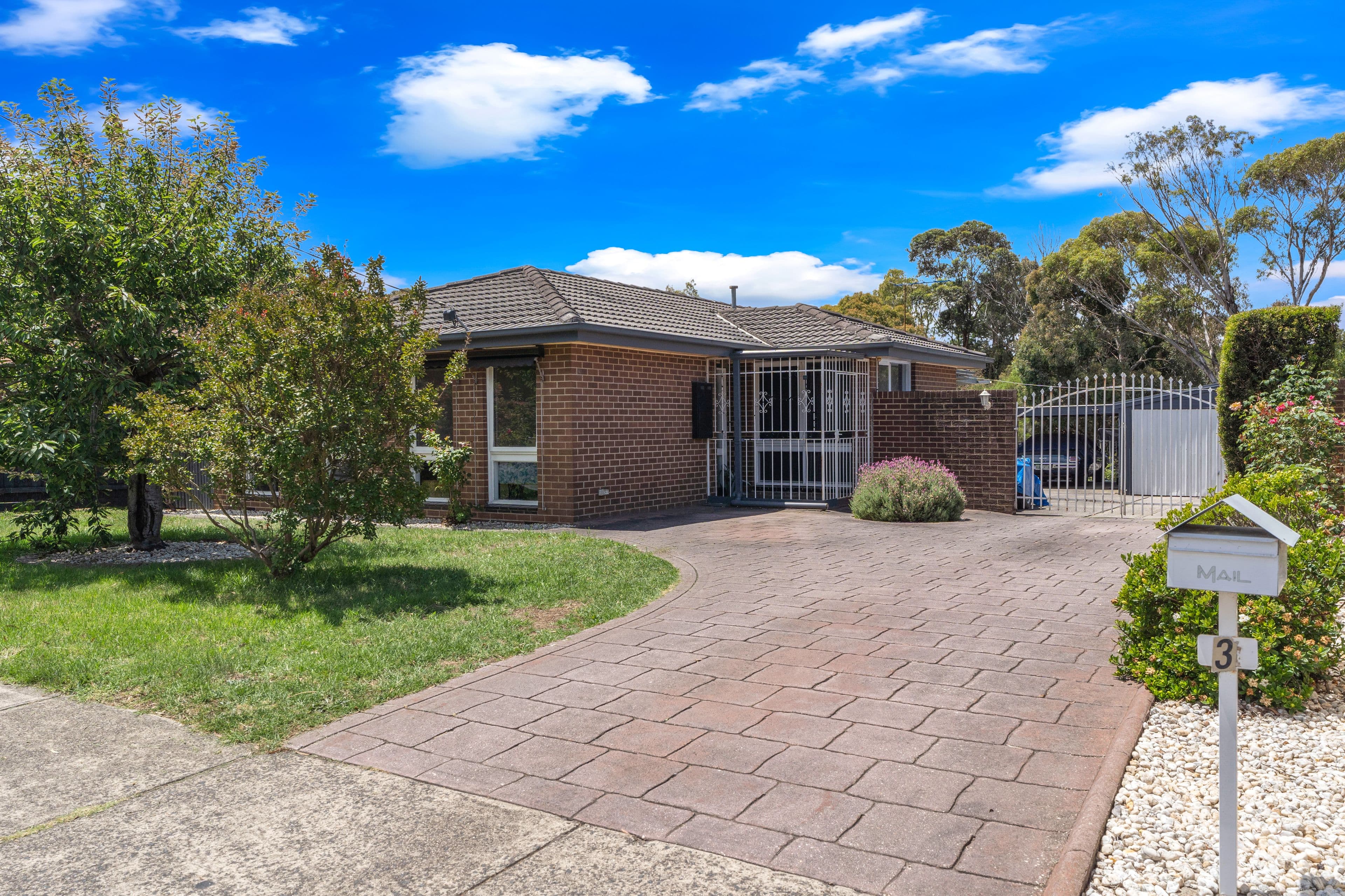 3 Mitford Crescent, Craigieburn VIC 3064, Craigieburn - Thumbnail 2