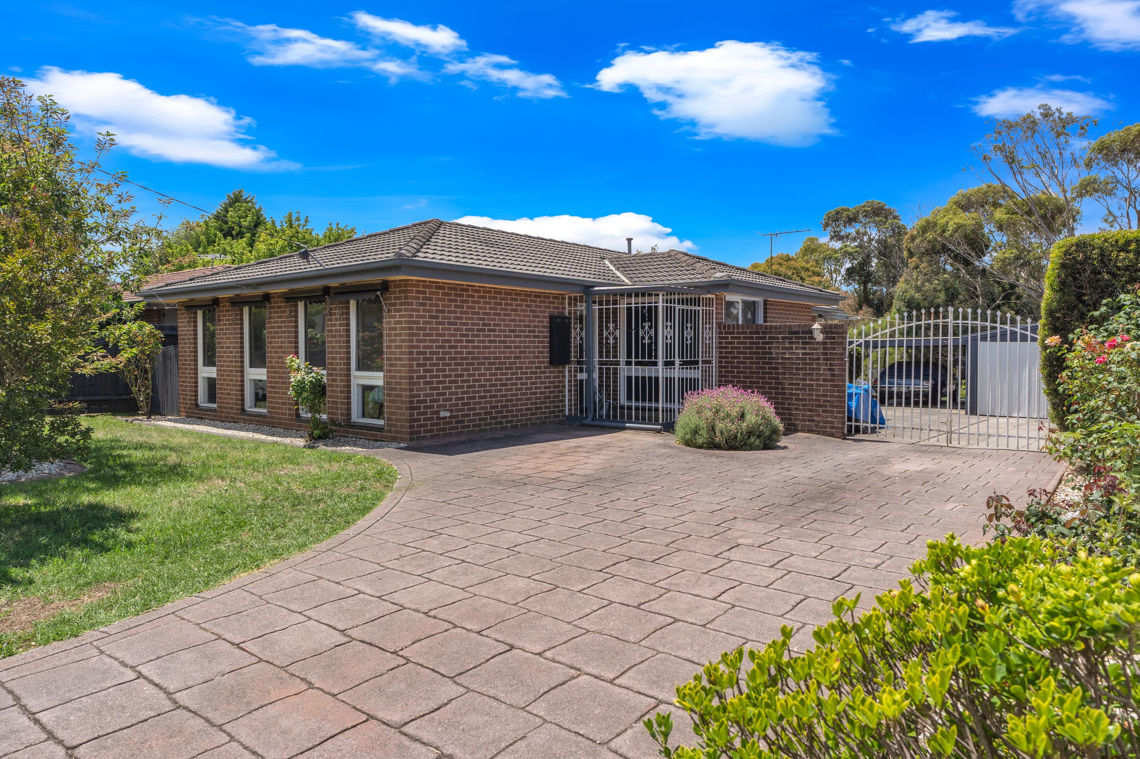 3 Mitford Crescent, Craigieburn VIC 3064, Craigieburn - Thumbnail 3