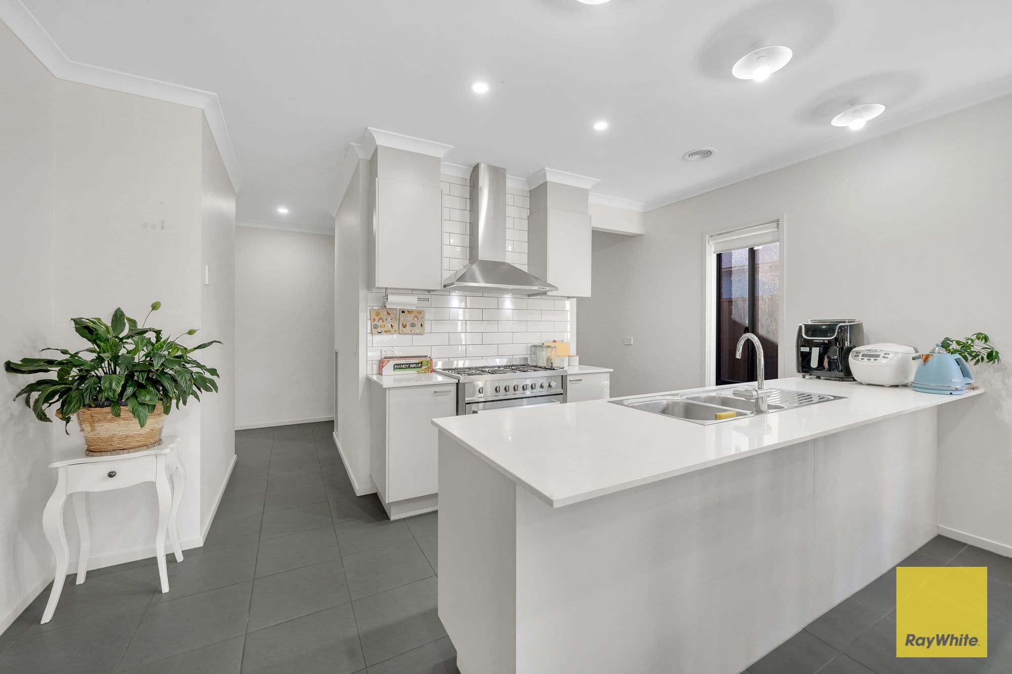 5 Rockingham Circuit, HARKNESS VIC 3337, Harkness - Thumbnail 5
