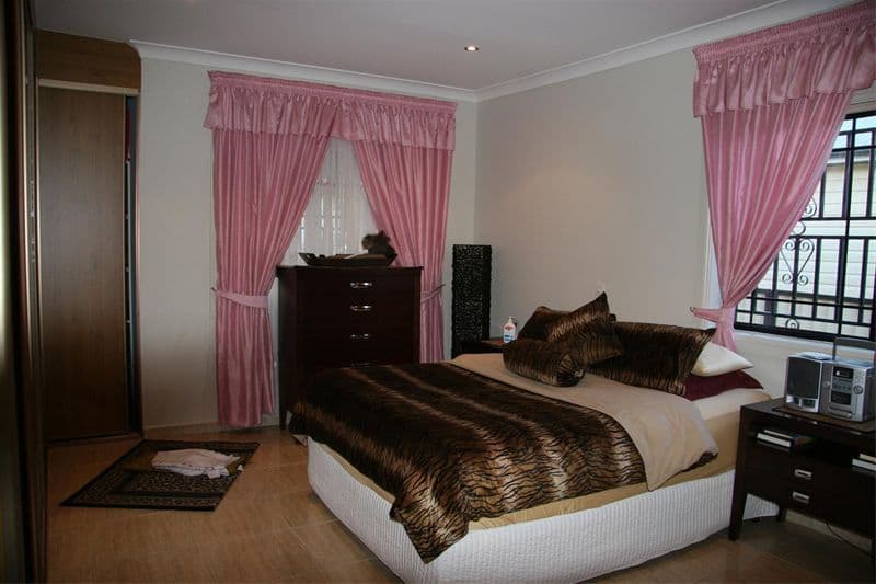 13 ROBERTSON Street, GRANVILLE NSW 2142, Granville - Thumbnail 4