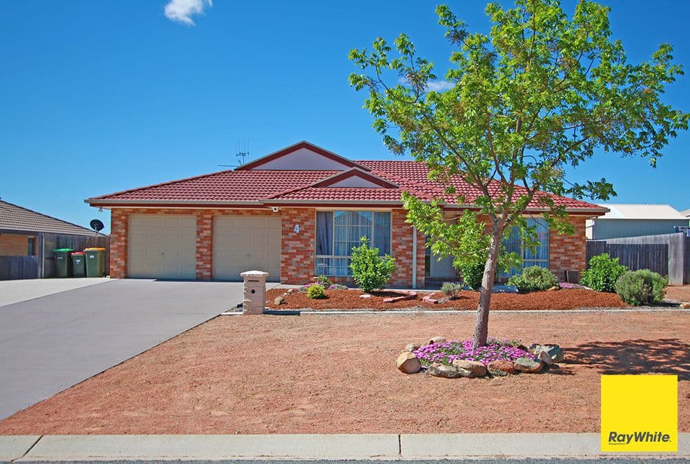 4 Moses Street, Bungendore - Image 1