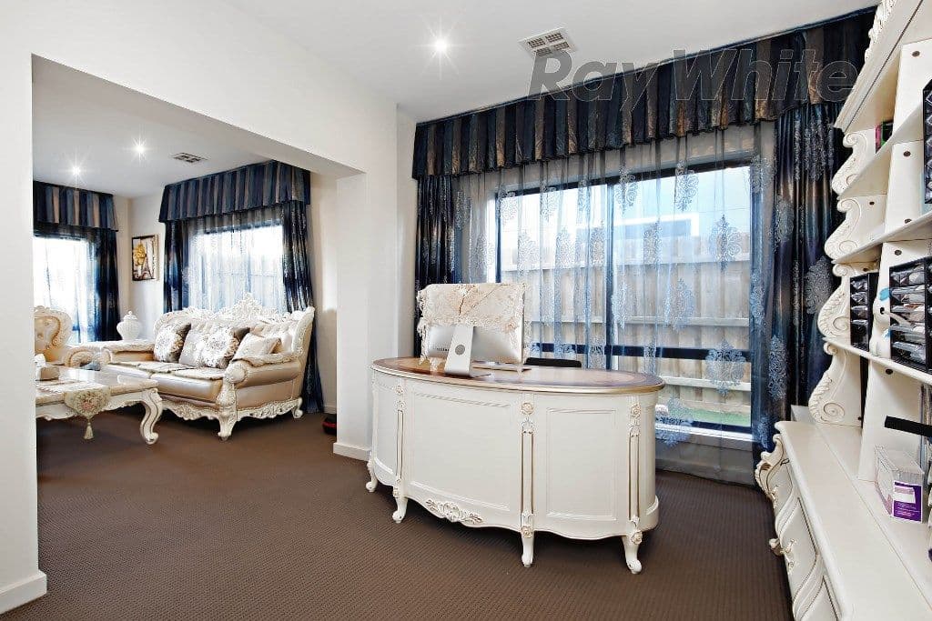 21 Copeland Crescent, Point Cook VIC 3030, Point Cook - Thumbnail 5