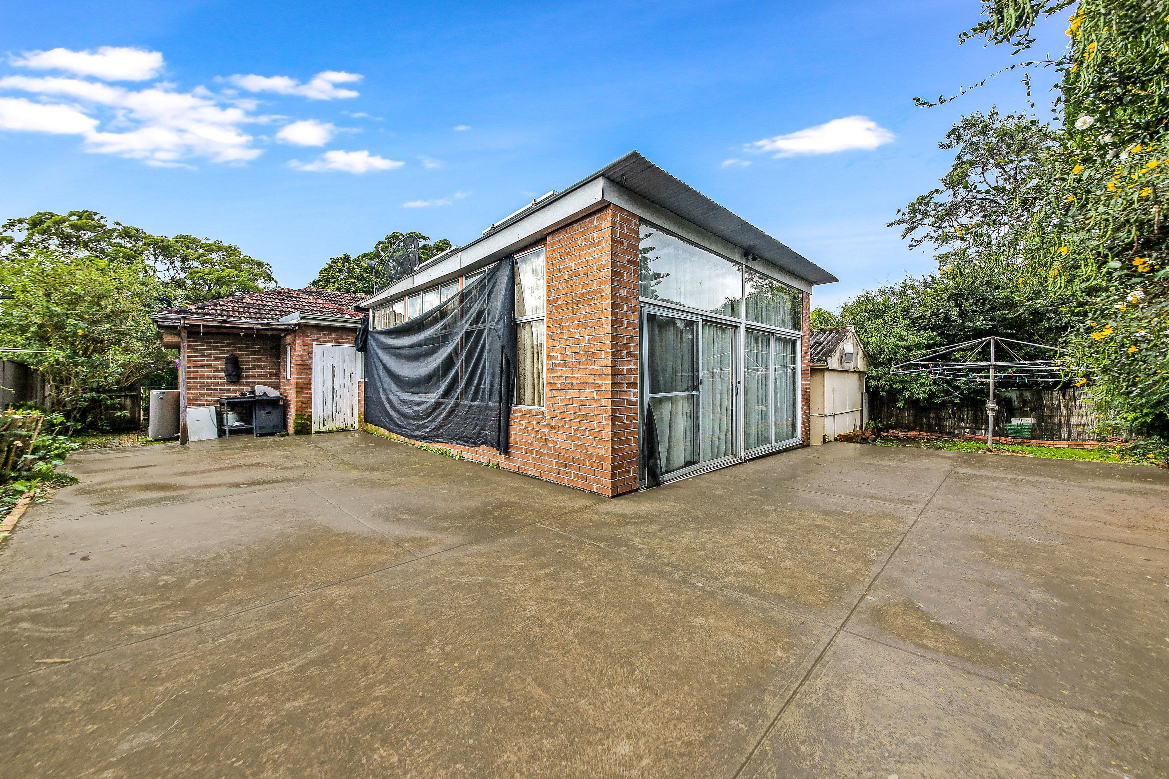 17 Munmurra Road, Riverwood NSW 2210, Riverwood - Thumbnail 2