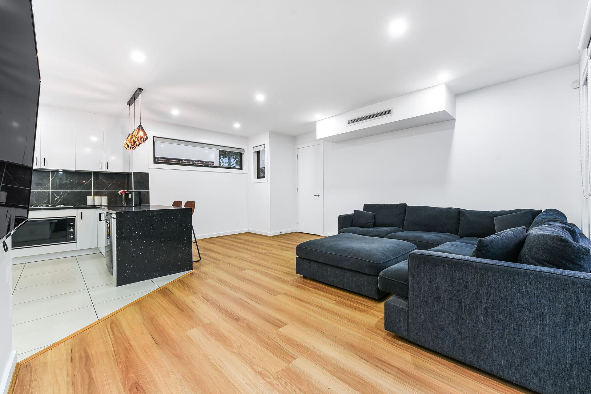 35 Manuka Road, Berwick VIC 3806, Berwick - Thumbnail 4