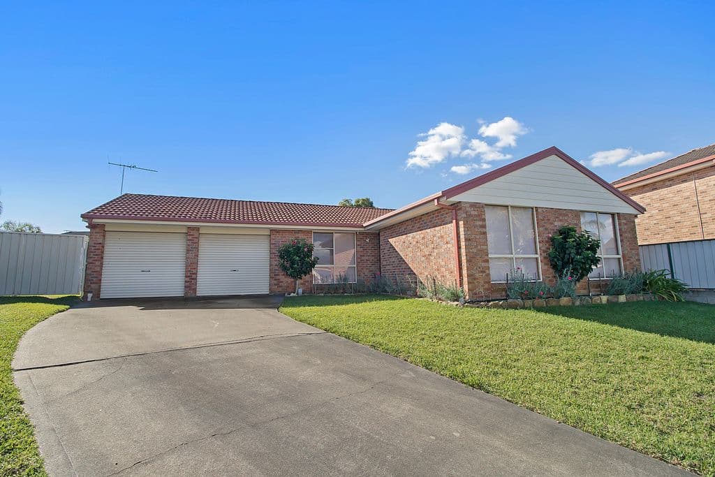 46 Seaeagle Crescent, Green Valley - Image 1