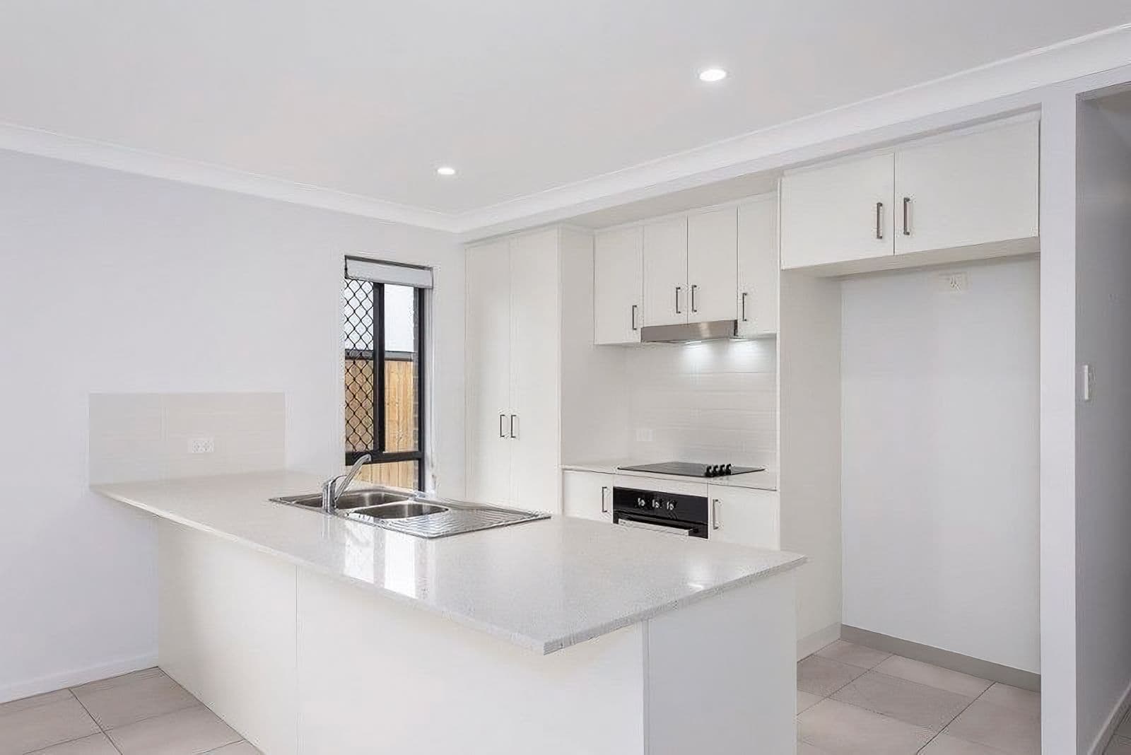 22 Little Court, Morayfield QLD 4506, Morayfield - Thumbnail 2
