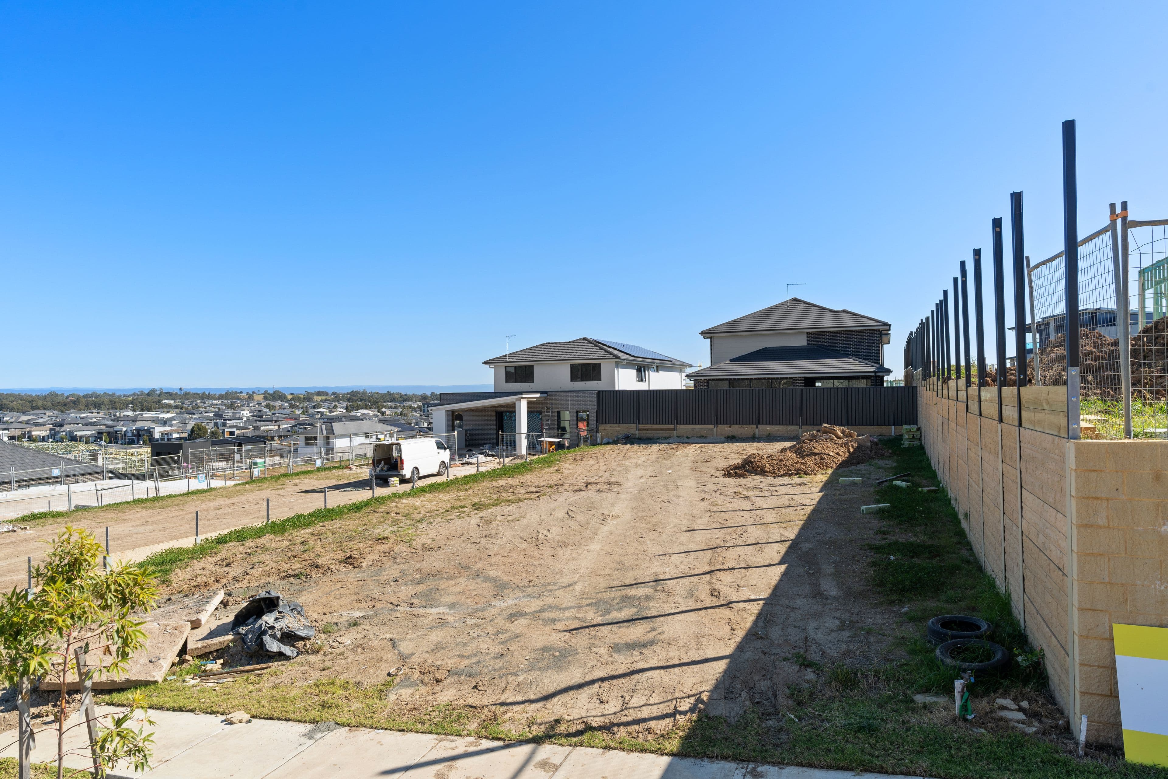 129 FARVIEW Drive, Denham Court NSW 2565, Denham Court - Thumbnail 2