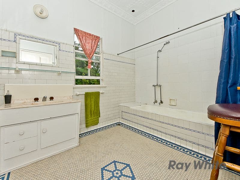 45 Daphne Street, GRANGE QLD 4051, Grange - Thumbnail 7