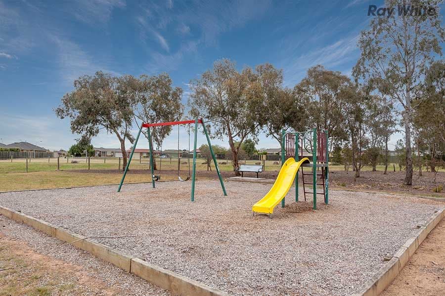 42 Chris Court, Sydenham VIC 3037, Sydenham - Thumbnail 7
