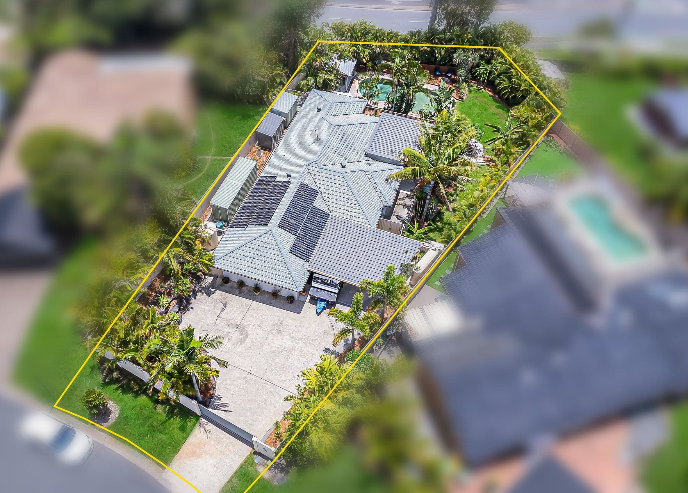 11 Tocumwal Court, Helensvale QLD 4212, Helensvale - Thumbnail 2