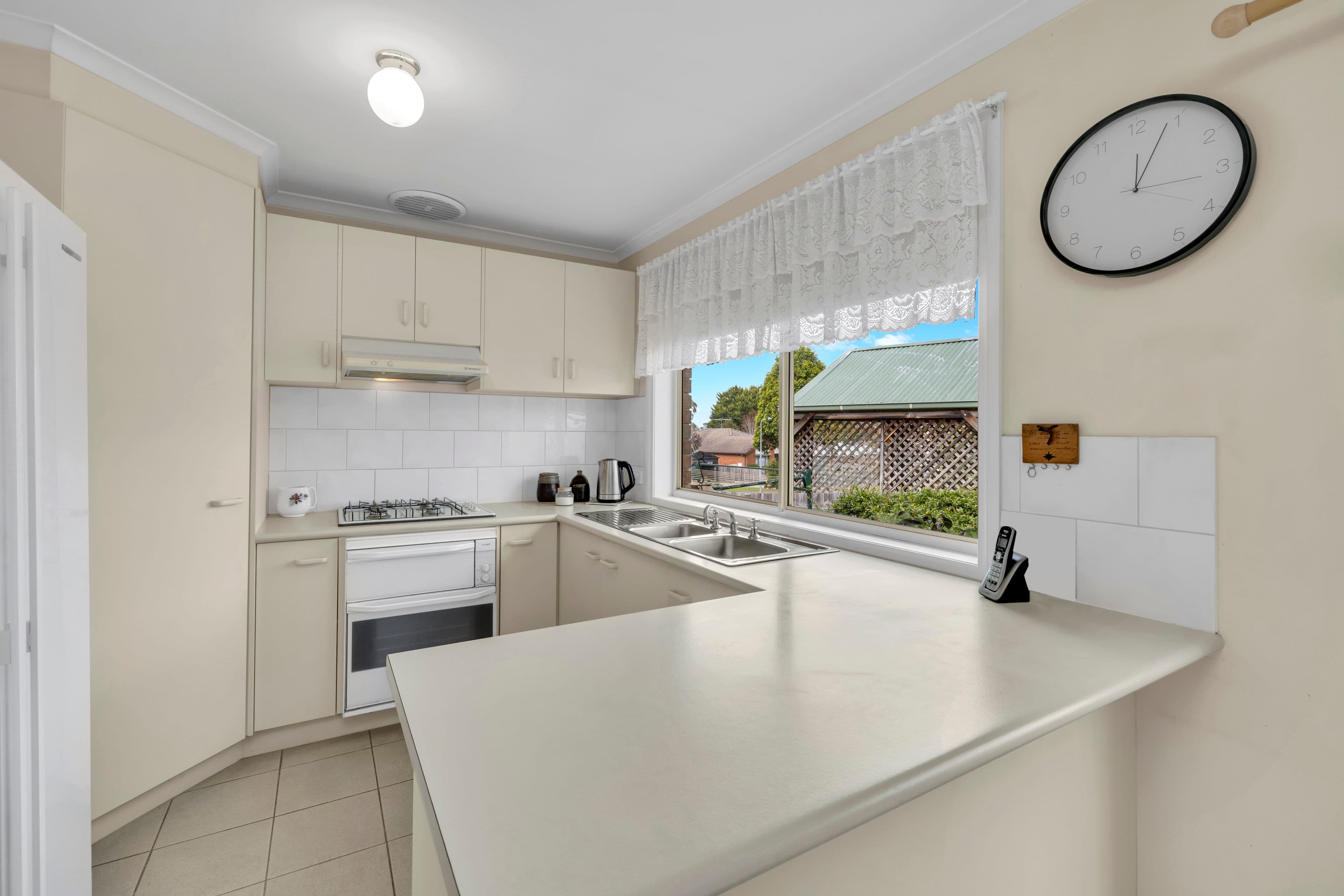 6 Paramount Way, Pakenham VIC 3810, Pakenham - Thumbnail 3