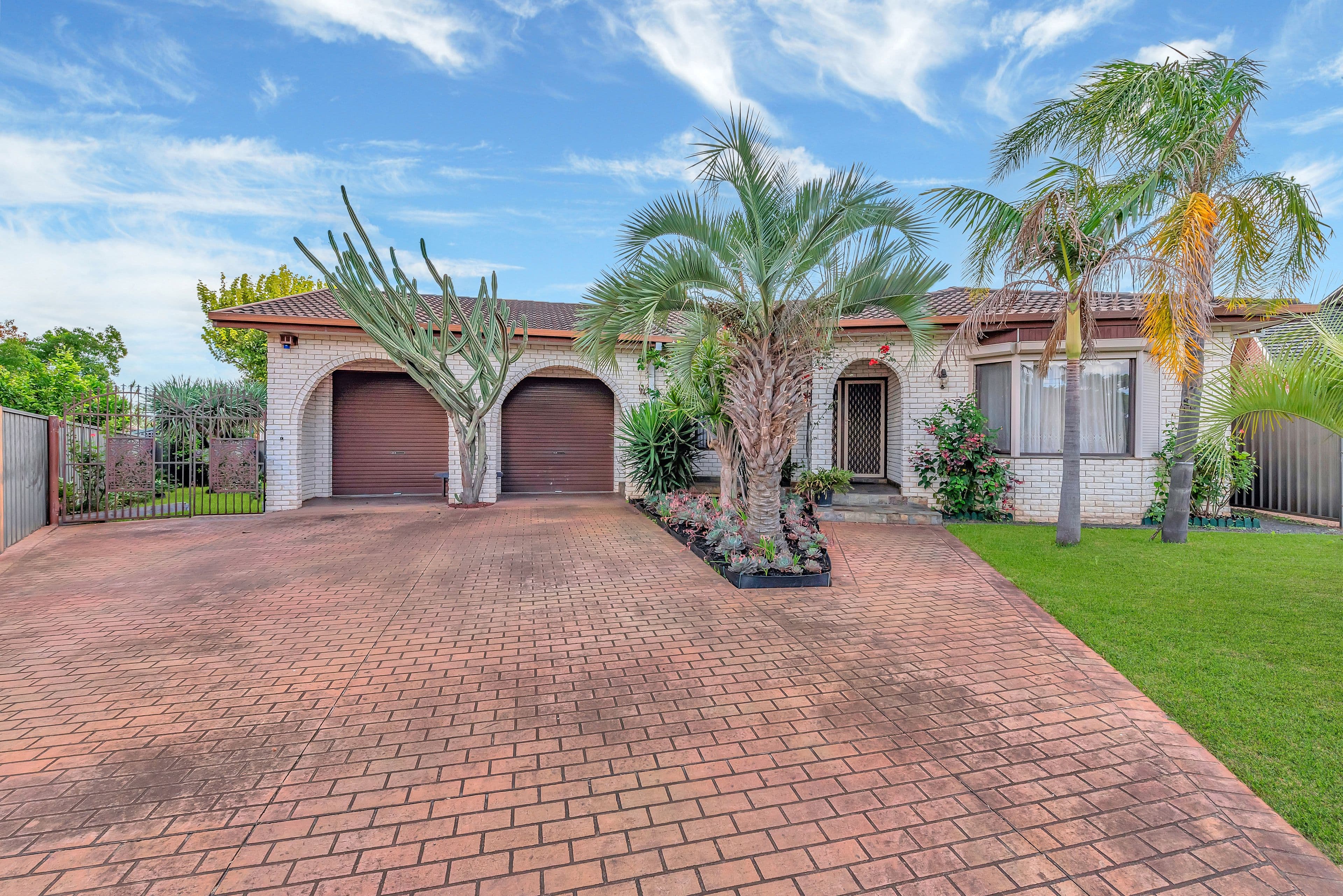 18 Deloraine Close, Hinchinbrook NSW 2168, Hinchinbrook - Image 1