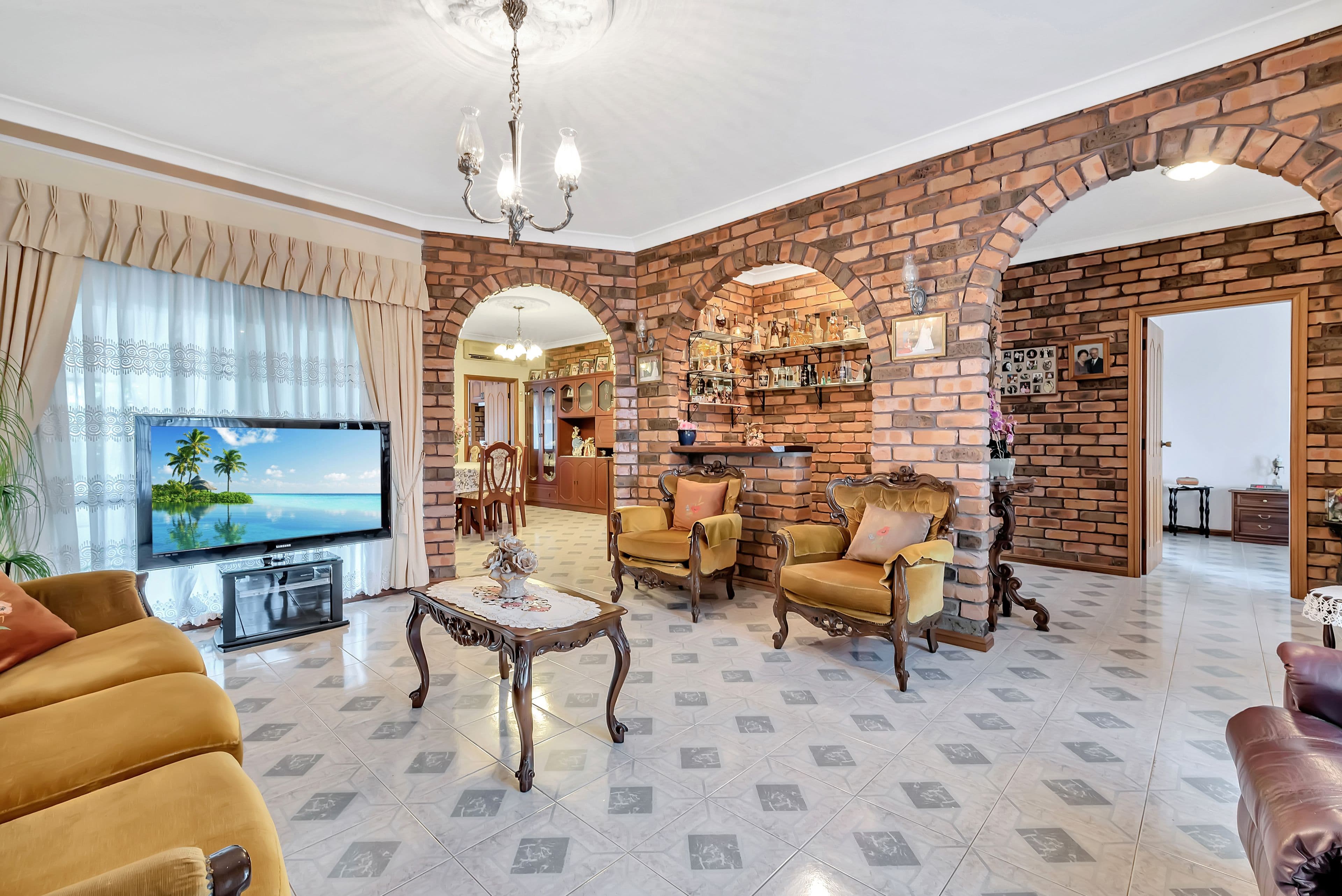 18 Deloraine Close, Hinchinbrook NSW 2168, Hinchinbrook - Thumbnail 2