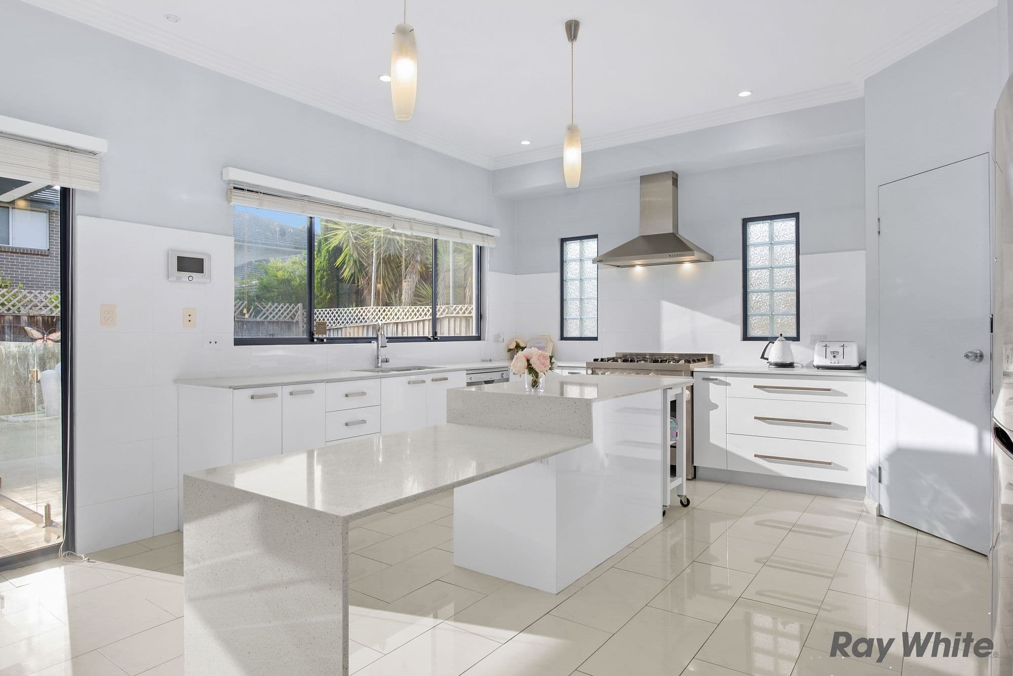 11 Honeyeater Crescent, Beaumont Hills NSW 2155, Beaumont Hills - Thumbnail 3