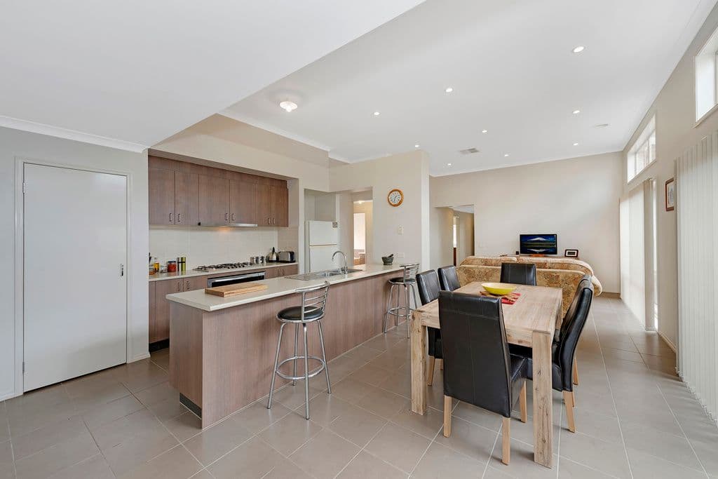 14 Peak Crescent, Doreen VIC 3754, Doreen - Thumbnail 3
