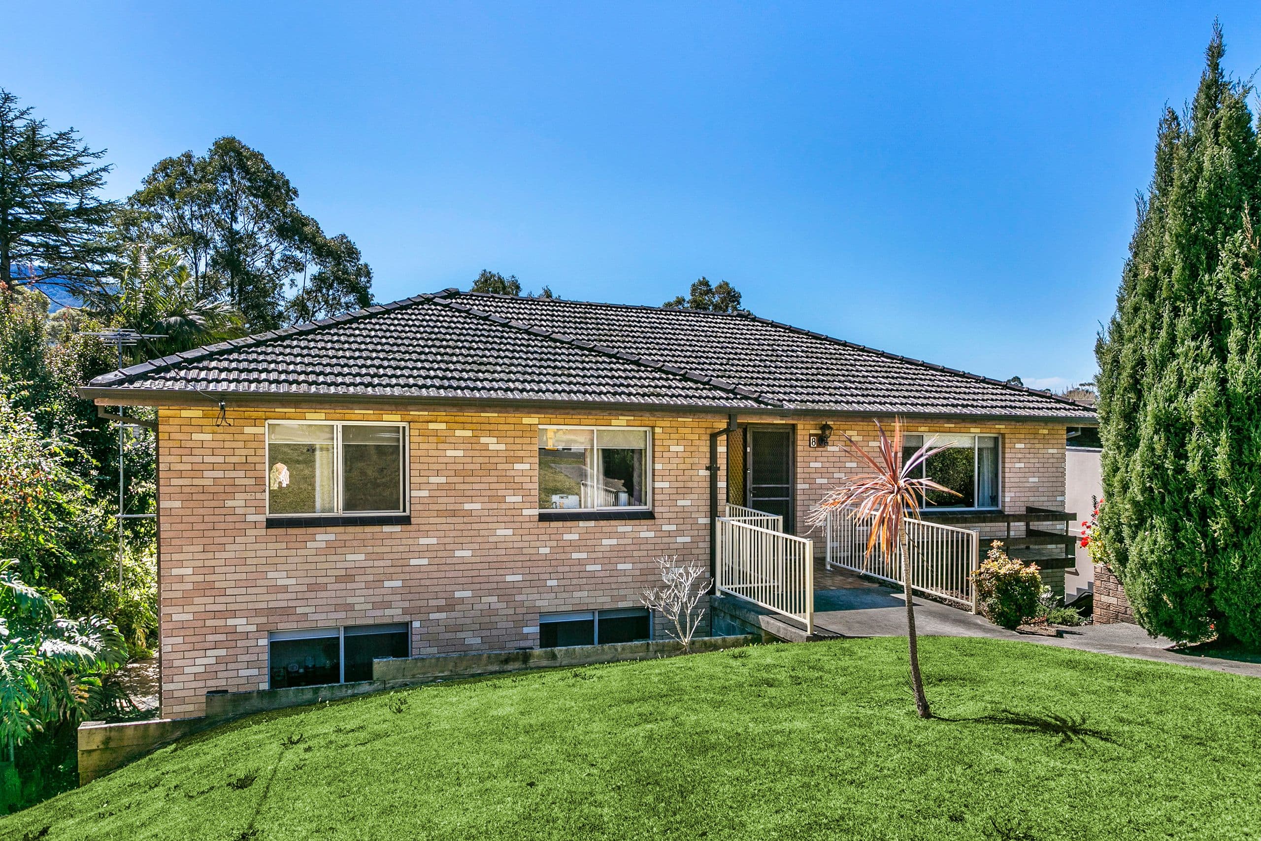 8 Bellebrae Avenue, Mount Ousley - Thumbnail 2