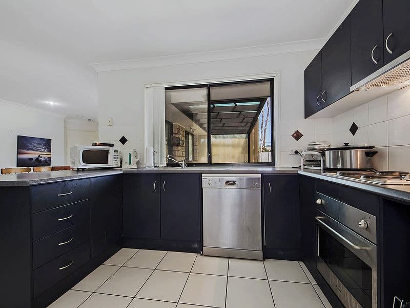 2 Billinghurst Crescent, UPPER COOMERA QLD 4209, Upper Coomera - Thumbnail 5