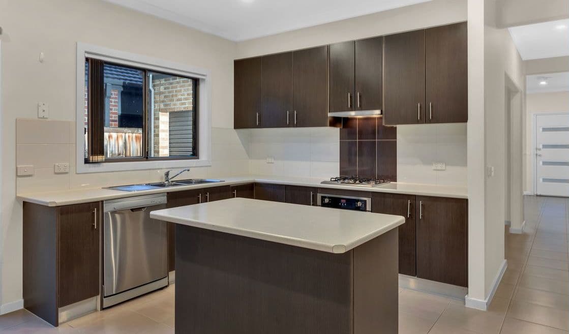 23 Muller Street, Epping VIC 3076, Epping - Thumbnail 2