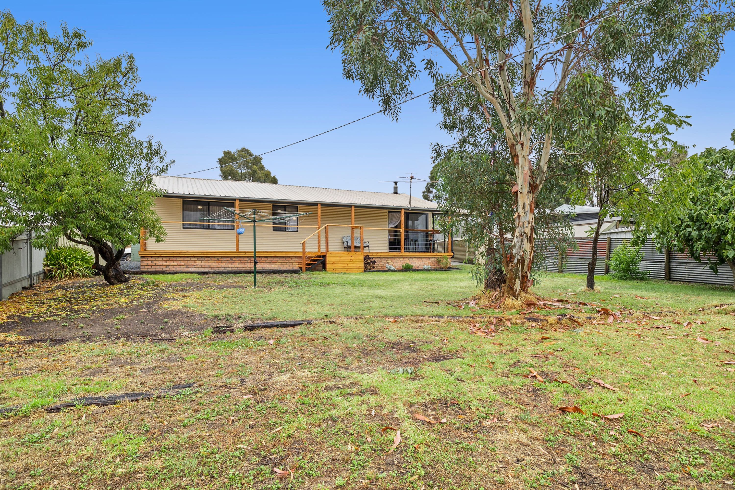 8 Brooke Street, Moyston VIC 3377, Moyston - Thumbnail 2