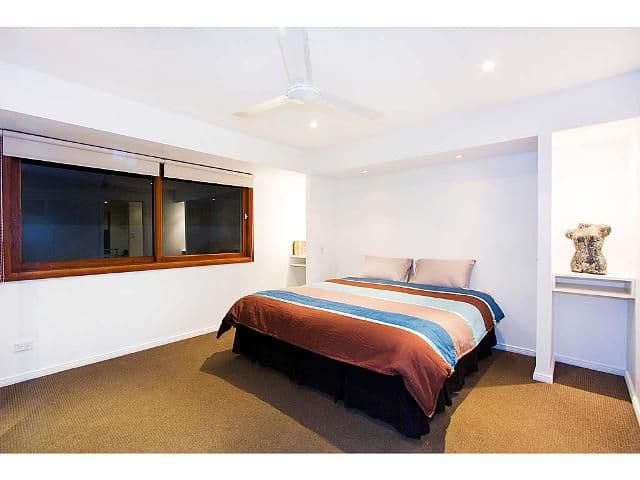 43 Sovereign Drive, MERMAID WATERS QLD 4218, Mermaid Waters - Thumbnail 4