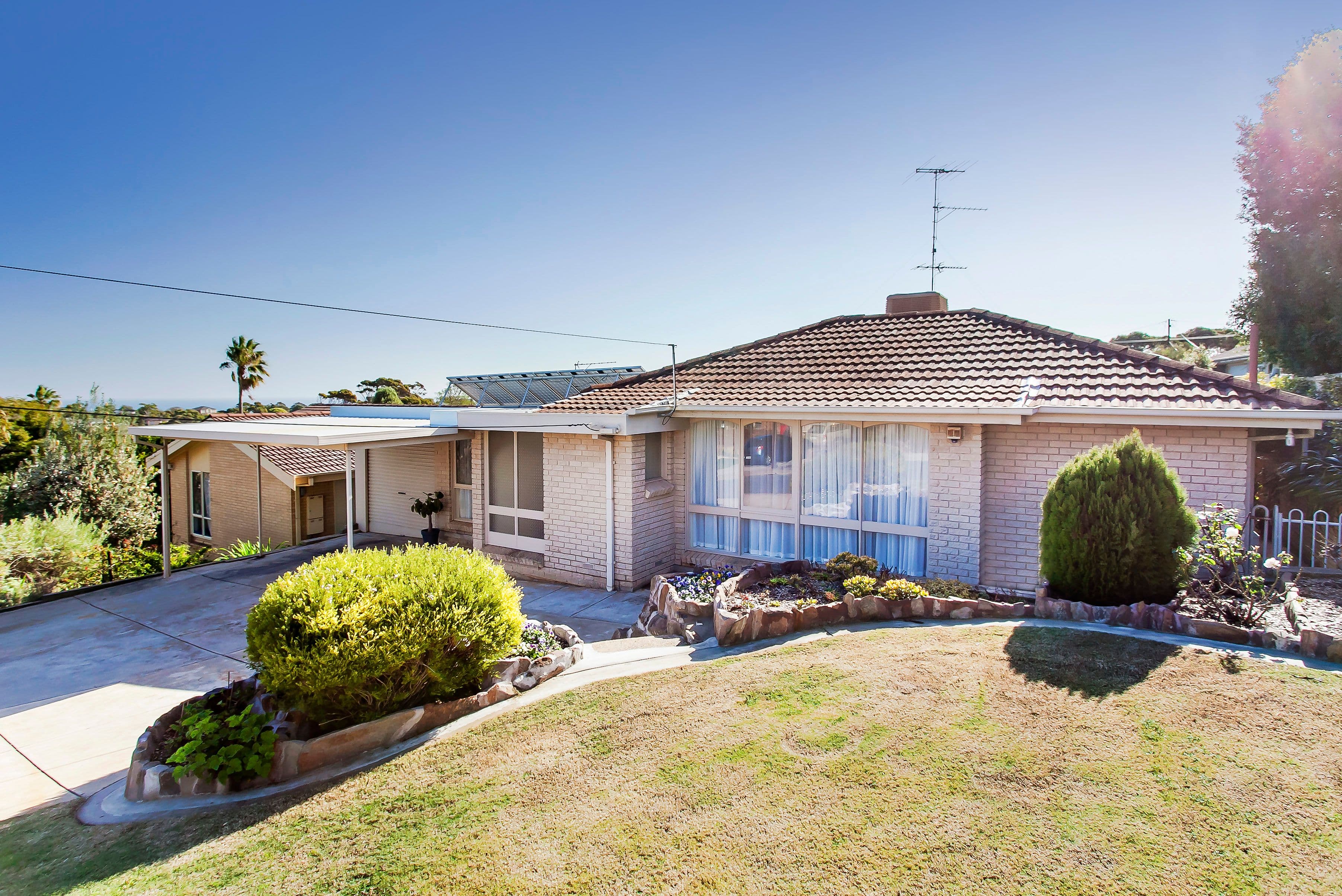 14 Lowanna Road, Seaview Downs SA 5049, Seaview Downs - Thumbnail 2