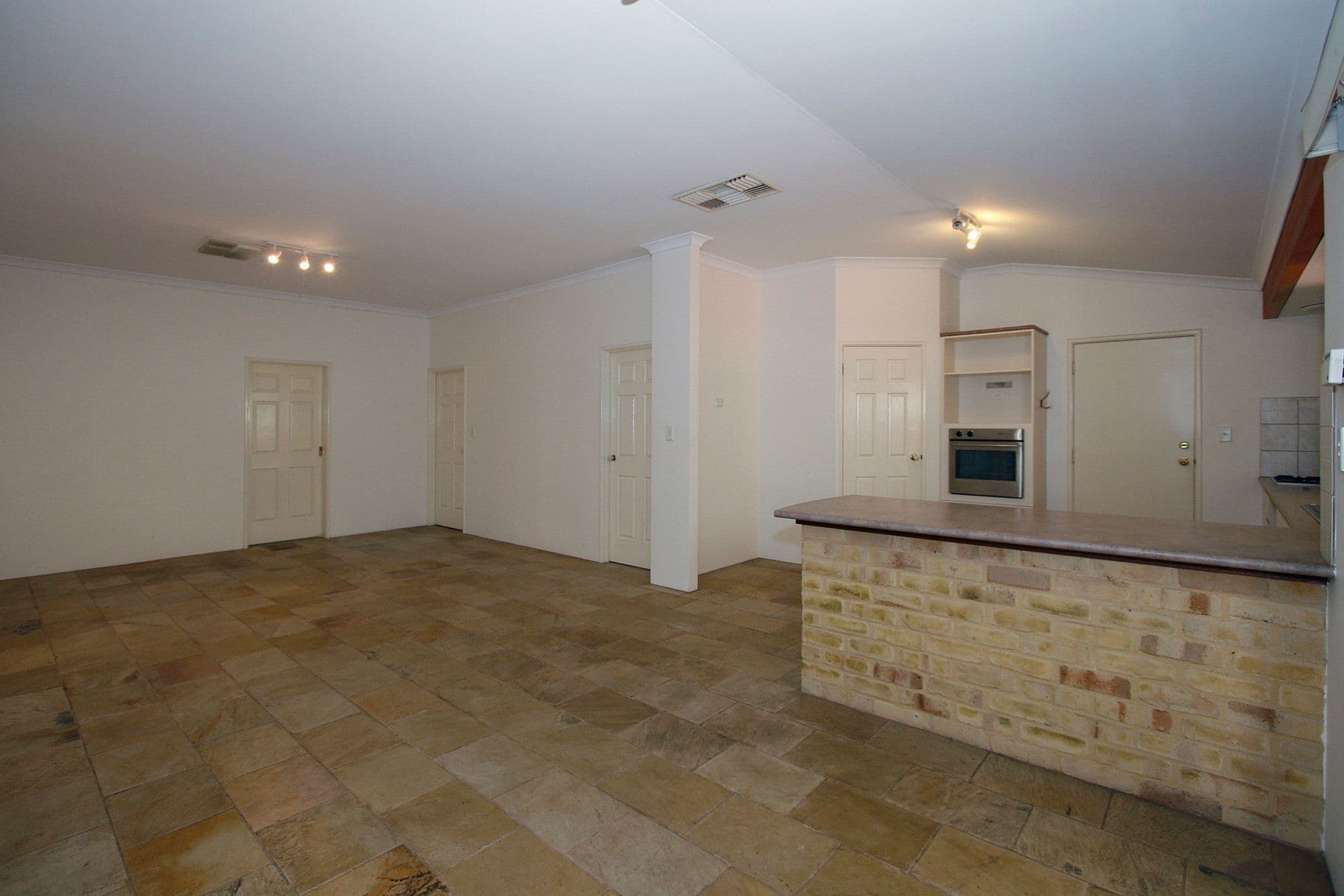 298 Campbell Road, CANNING VALE WA 6155, Canning Vale - Thumbnail 2