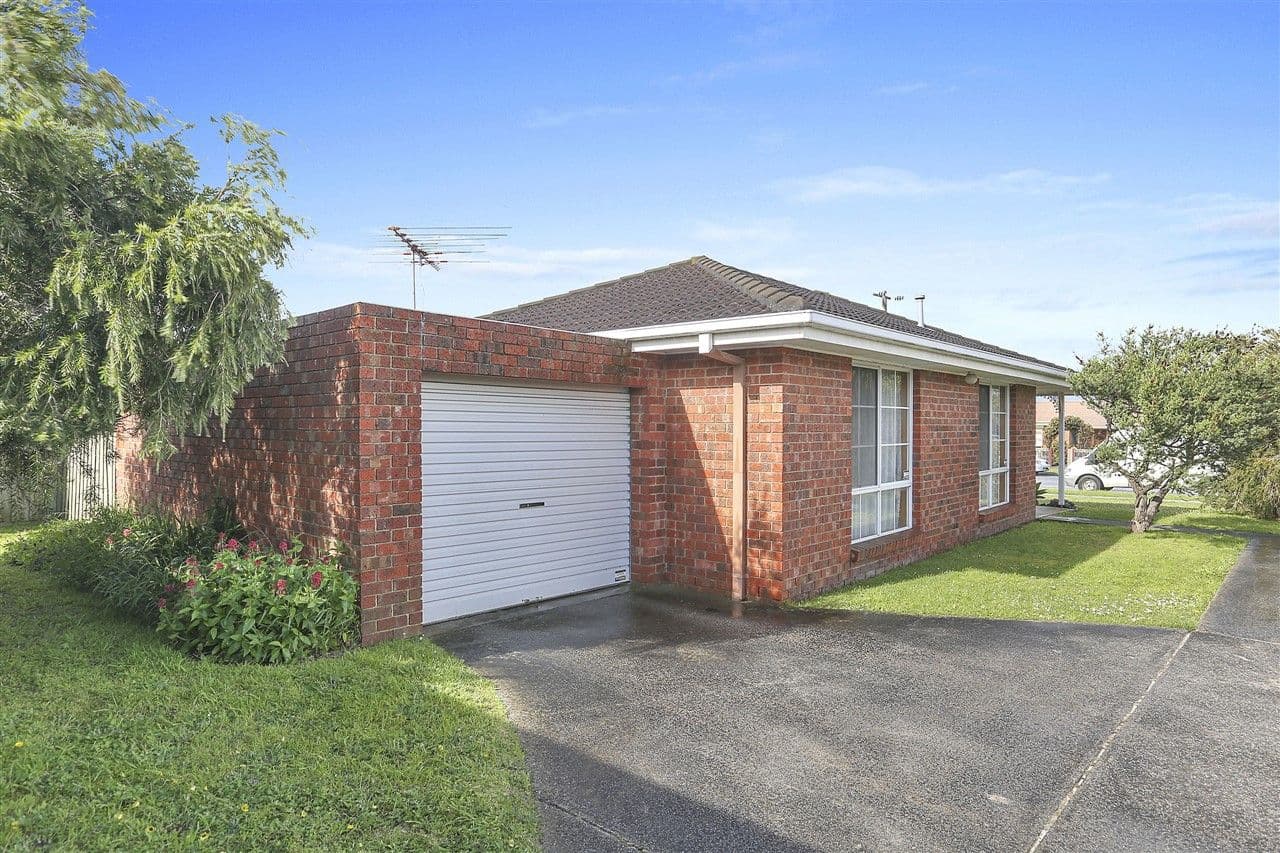 42-44 Burdoo Drive, Grovedale VIC 3216, Grovedale - Thumbnail 3