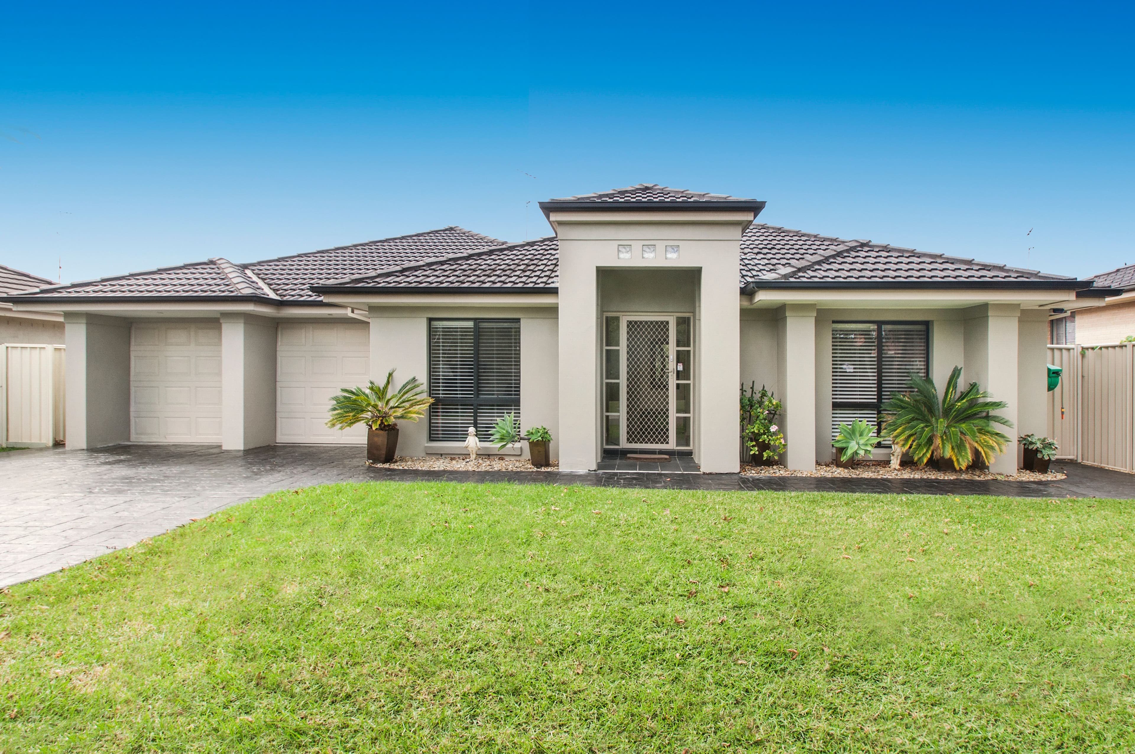 4 Budgen Circuit, Harrington Park - Image 1