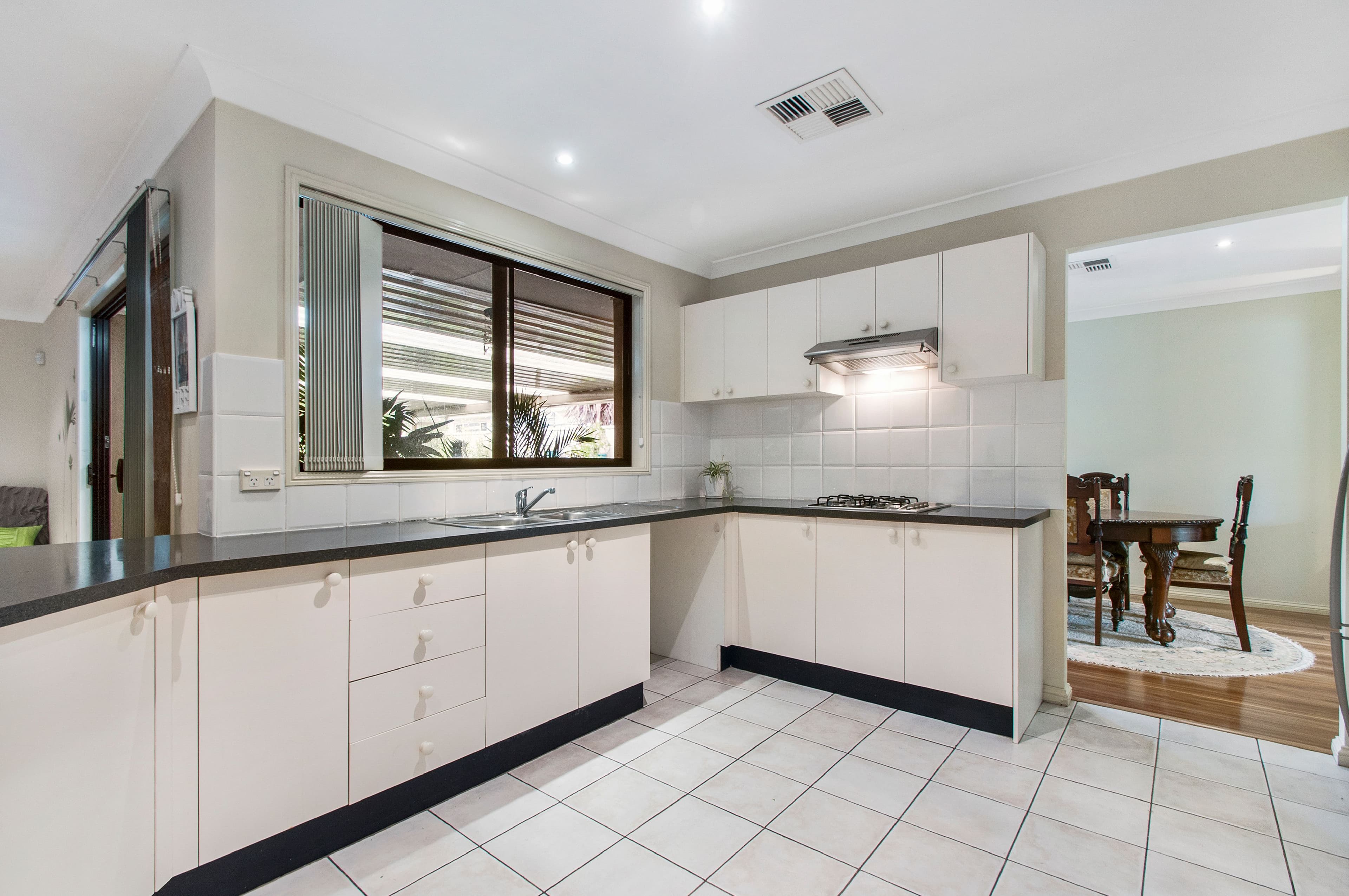 4 Budgen Circuit, Harrington Park - Thumbnail 3