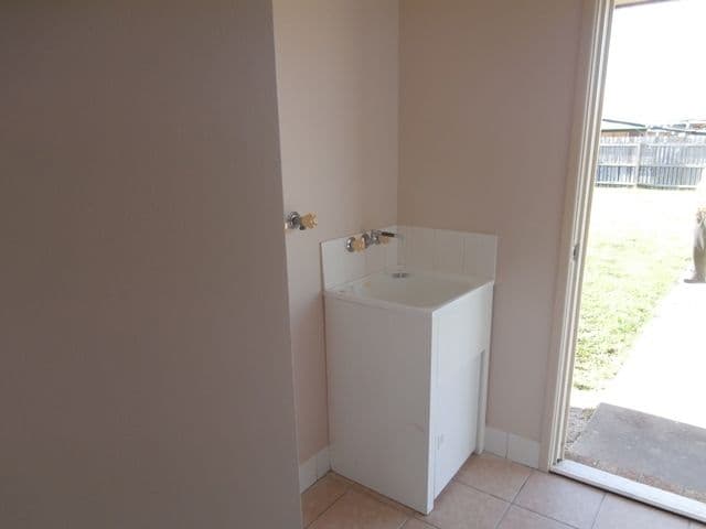 18 Yaldara Avenue, CABOOLTURE QLD 4510, Caboolture - Thumbnail 7