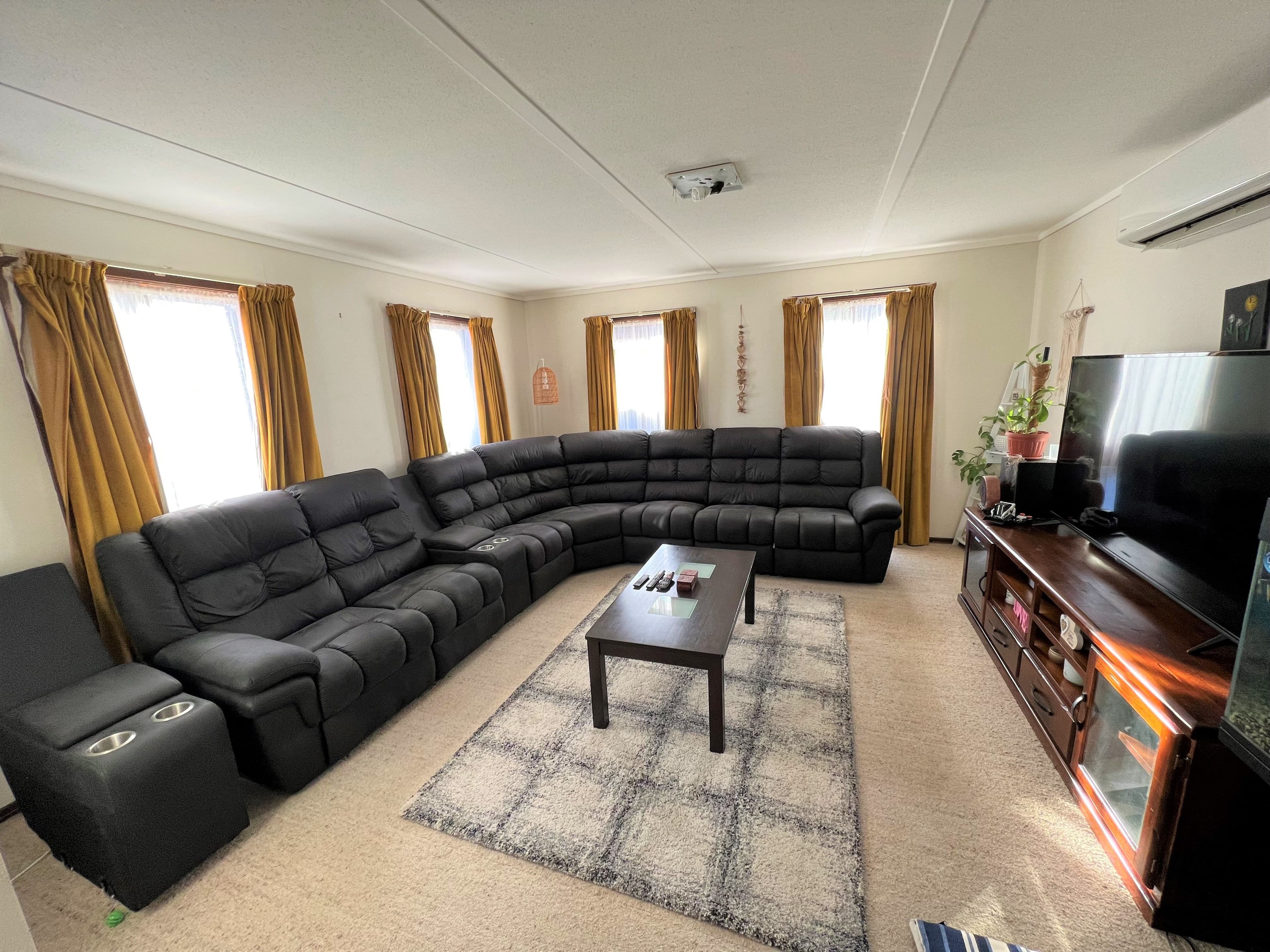 10 Gillespie Court, Deniliquin NSW 2710, Deniliquin - Thumbnail 2