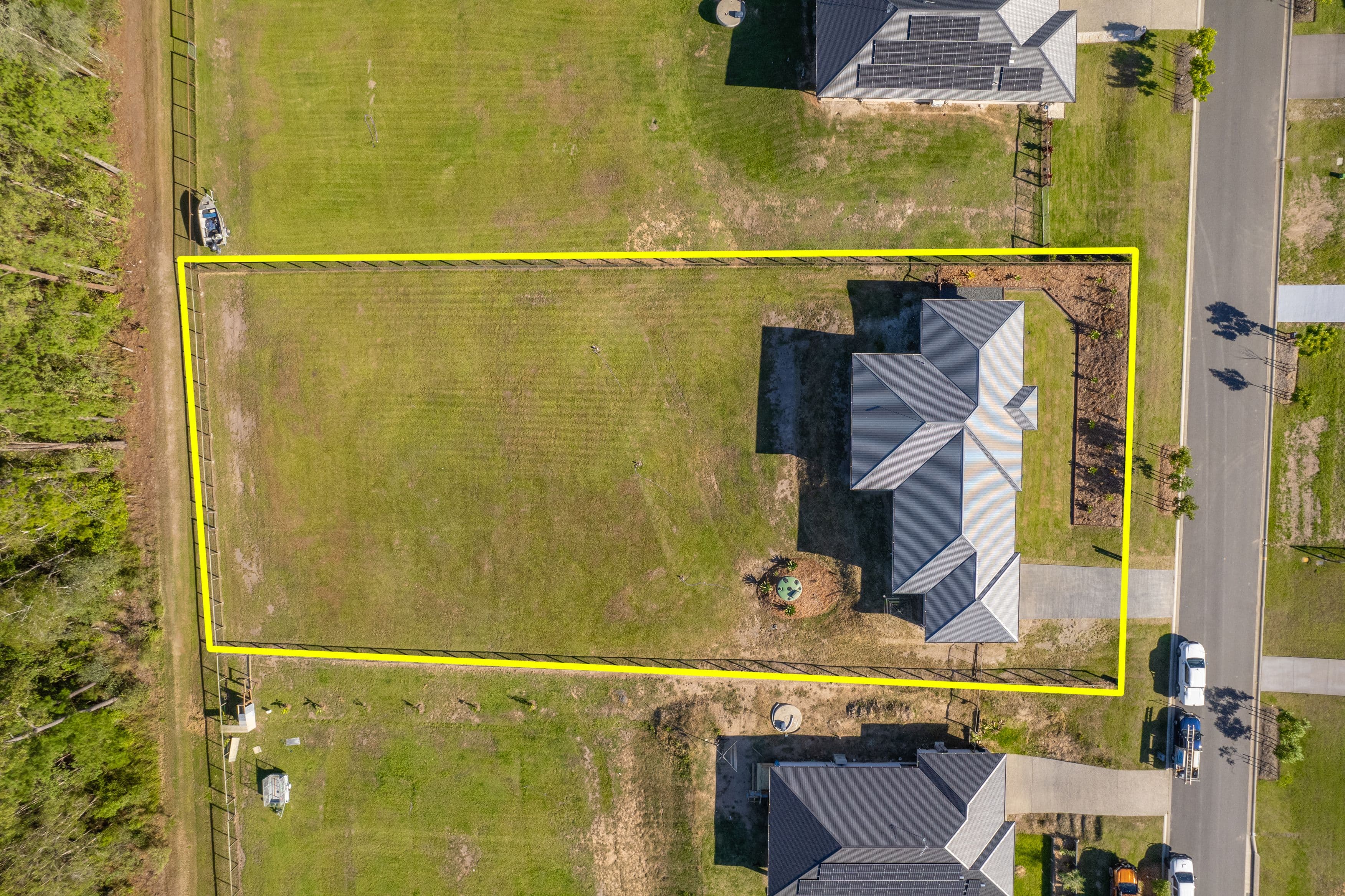 9 Twin Oaks Court, Woodford QLD 4514, Woodford - Thumbnail 2