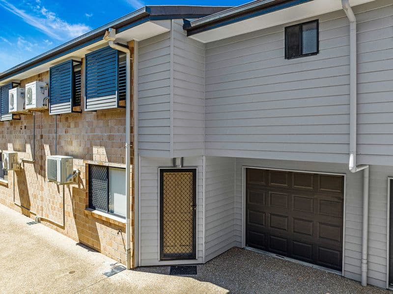 30 Fleet Drive, Kippa-Ring - Image 1