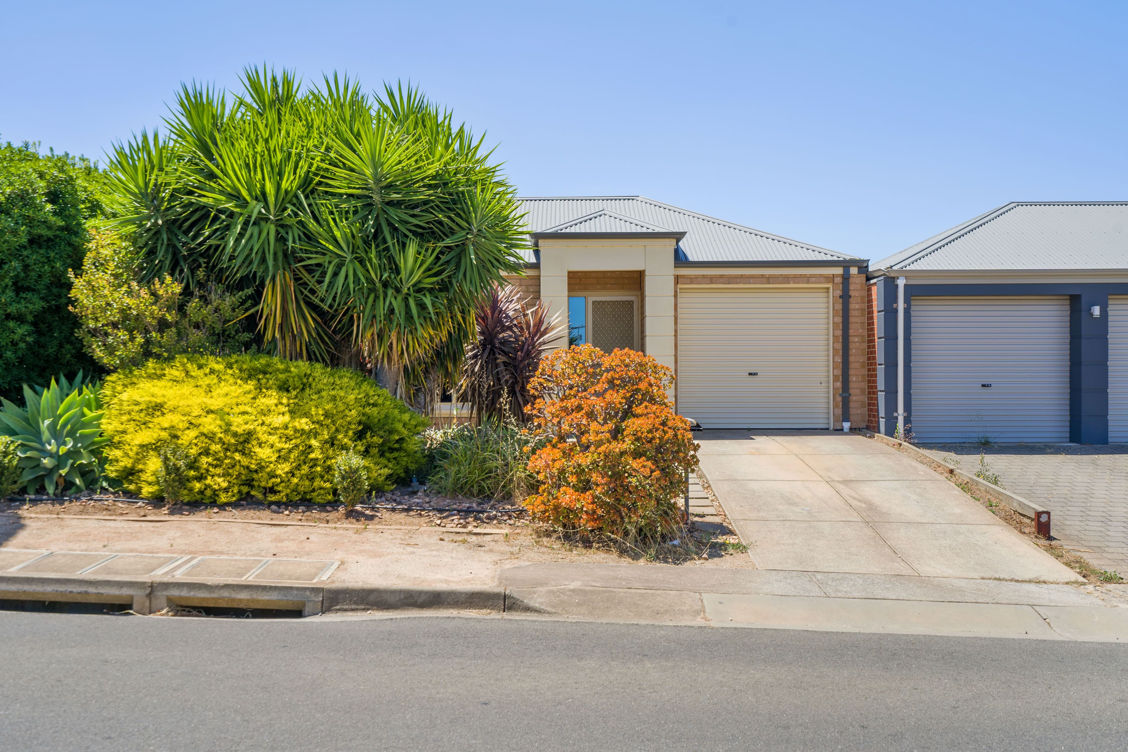 16 Chamberlain Drive, Christie Downs SA 5164, Christie Downs - Image 1